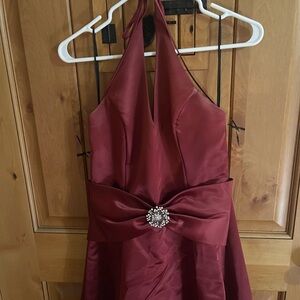 Elegant Burgundy Halter Dress with Bow Detail